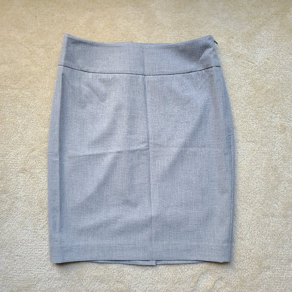 EUC The Limited Pencil Skirt Grey Size 4